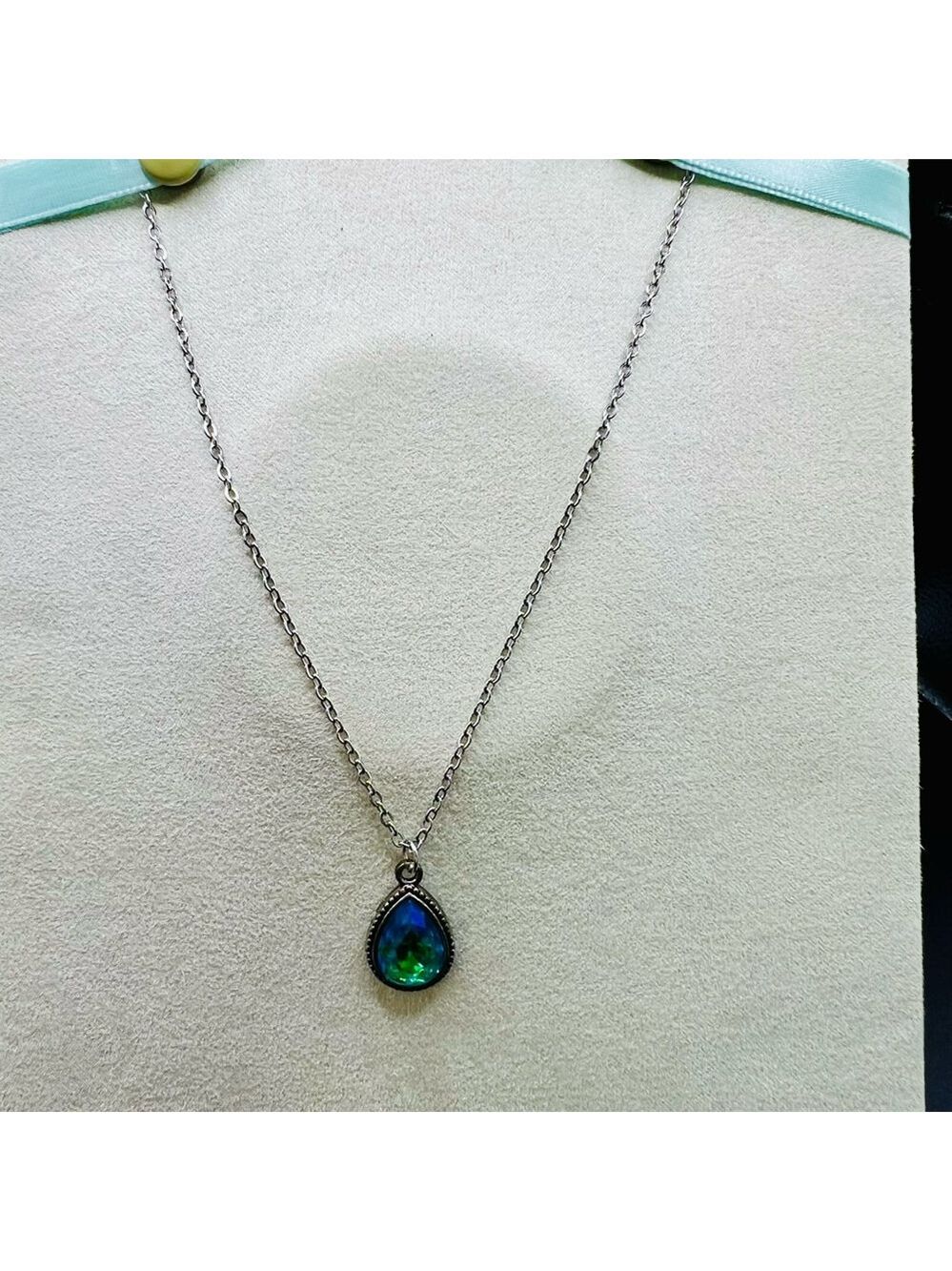 NWT Harriet Ave Turquoise Rhinestone Teardrop Pendant & Silver Chain Necklace - Picture 8 of 12